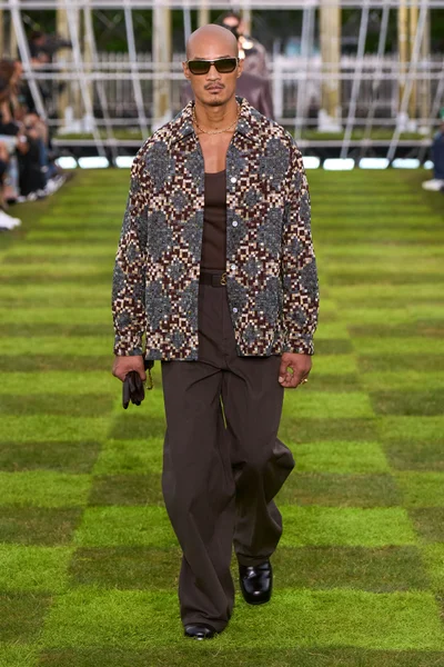 Look 39
